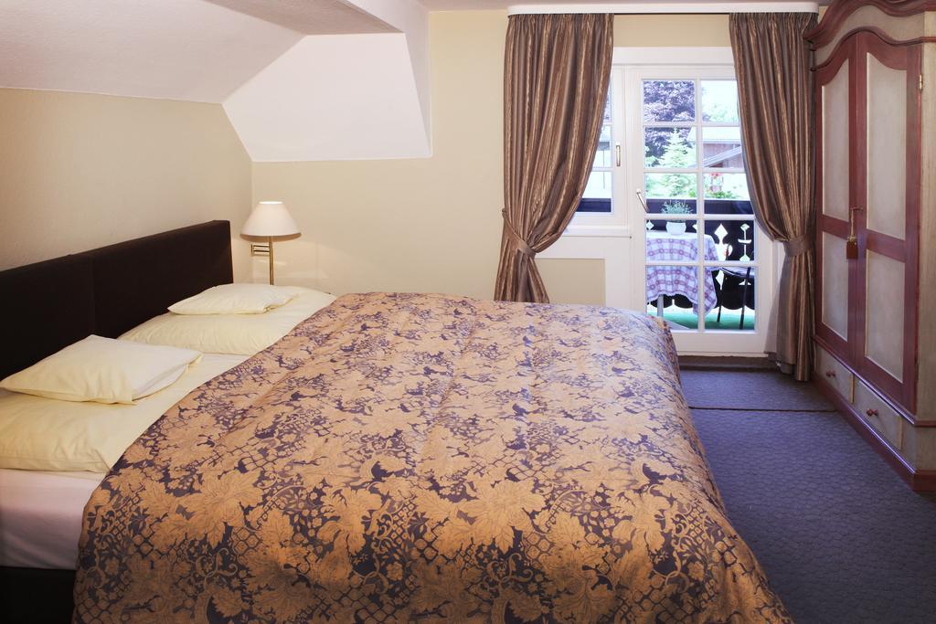 Hotel Edelweiss Garni Garmisch-Partenkirchen Room photo